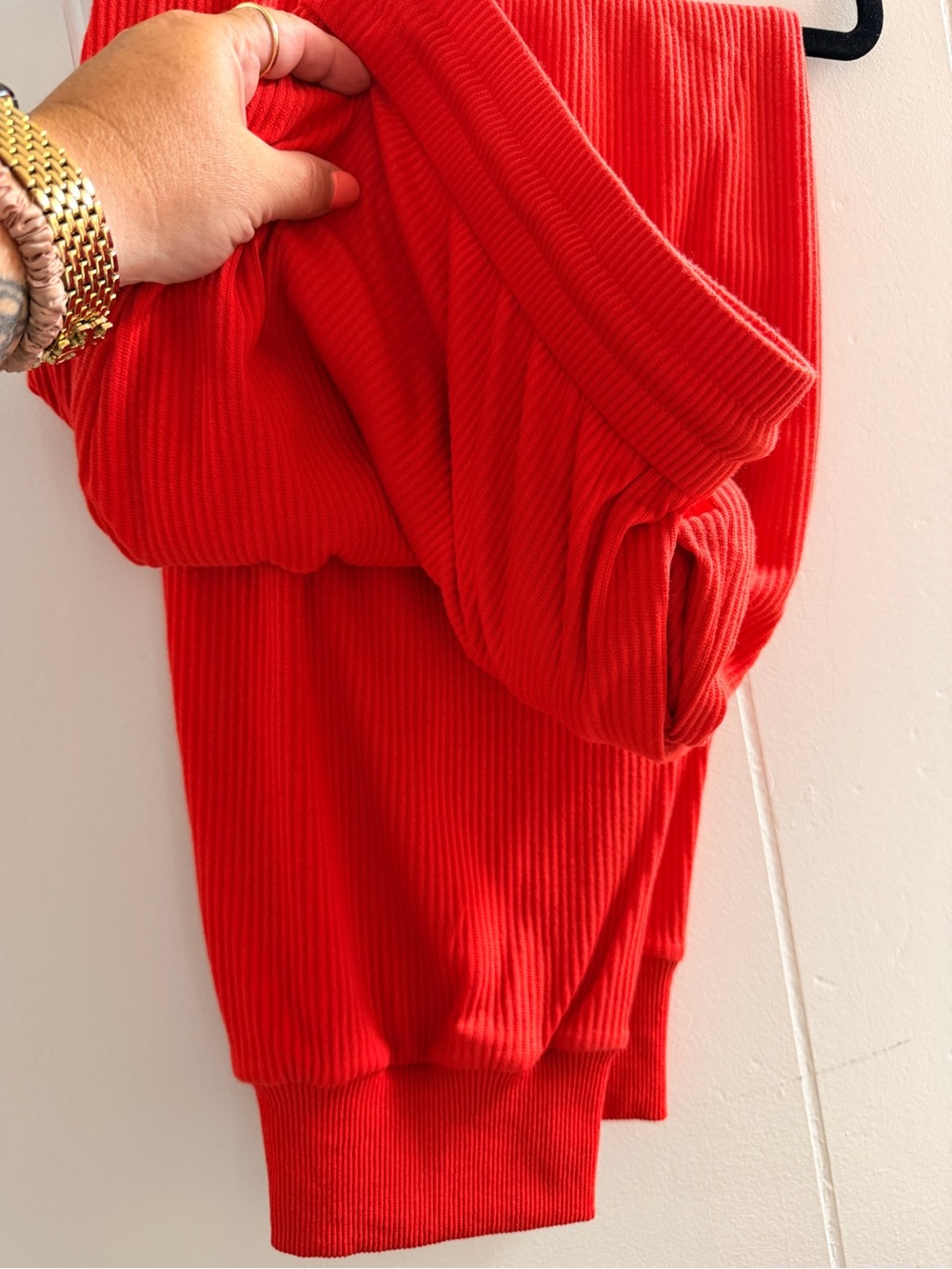 Quarter-Zip Ribbed Red Jogging Set - Picture 4 of 6